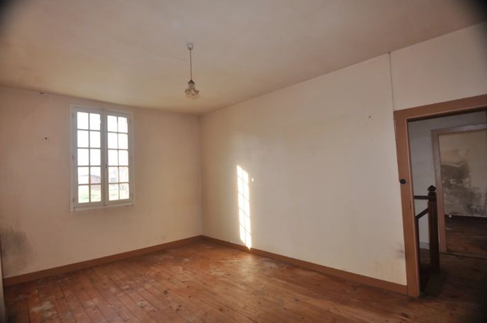 Image No.6-3 Bed House for sale