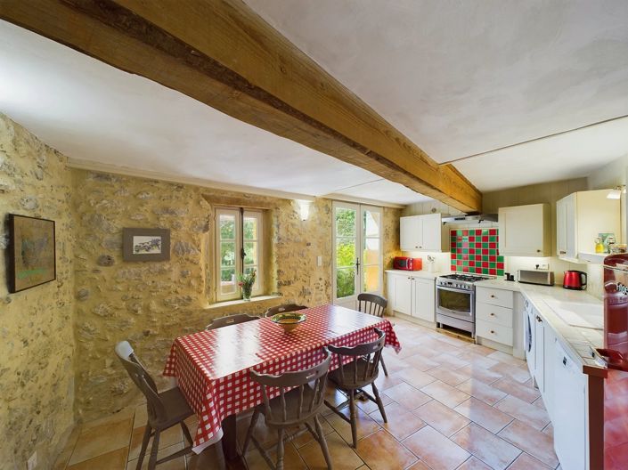 Image No.5-11 Bed House for sale