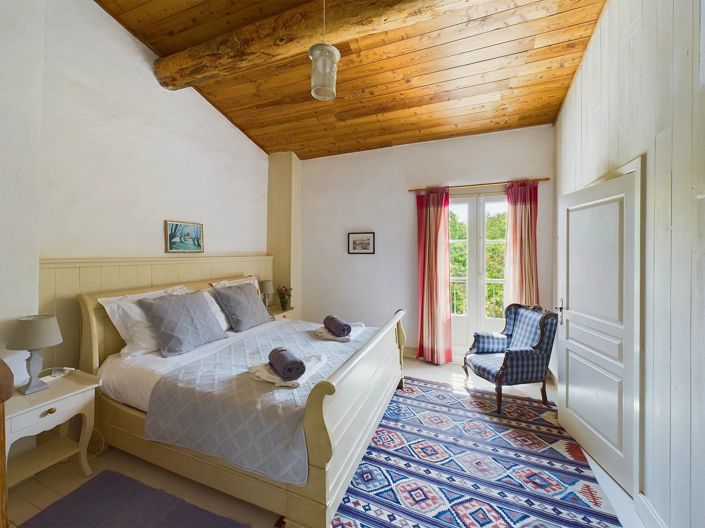 Image No.6-11 Bed House for sale