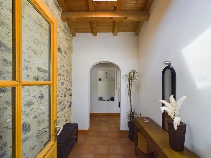 Image No.2-11 Bed House for sale