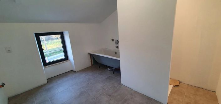 Image No.15-5 Bed Farmhouse for sale