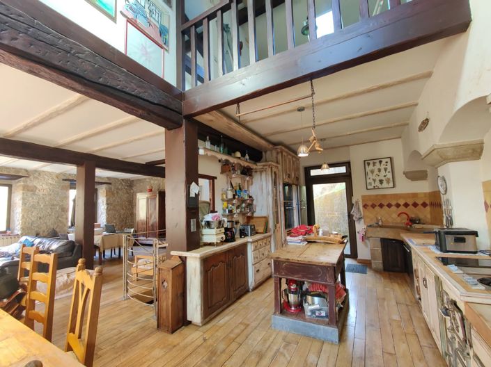 Image No.3-5 Bed House for sale