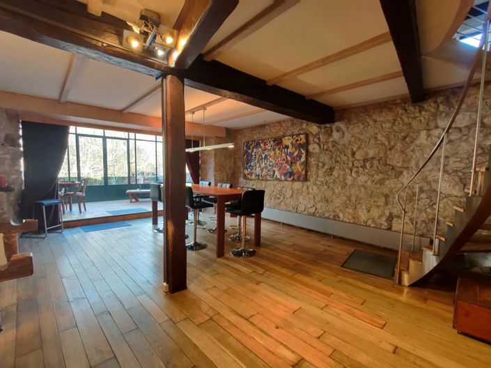 Image No.6-5 Bed House for sale