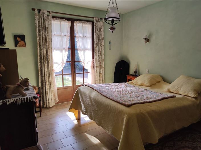 Image No.11-3 Bed House for sale