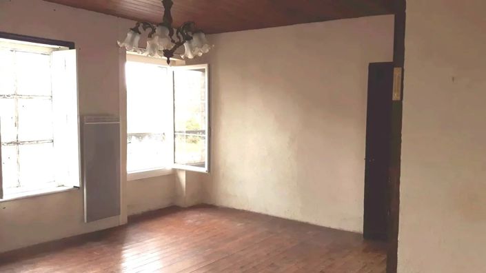 Image No.12-3 Bed House for sale