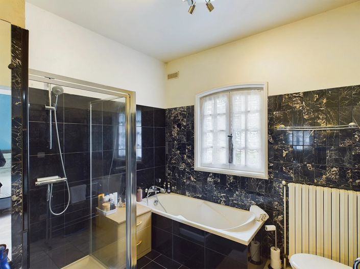 Image No.9-4 Bed House for sale