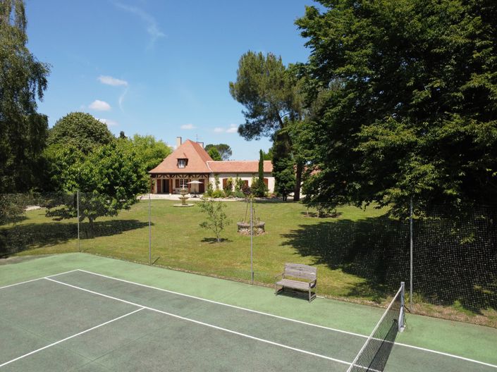 Image No.1-4 Bed House for sale