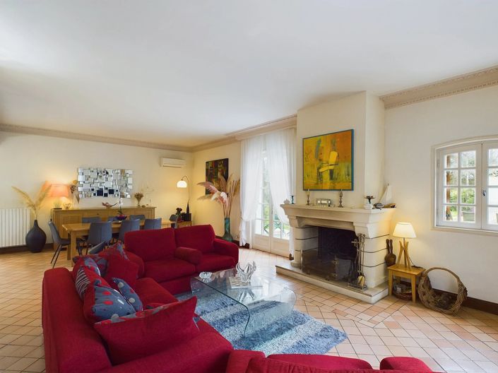 Image No.2-4 Bed House for sale