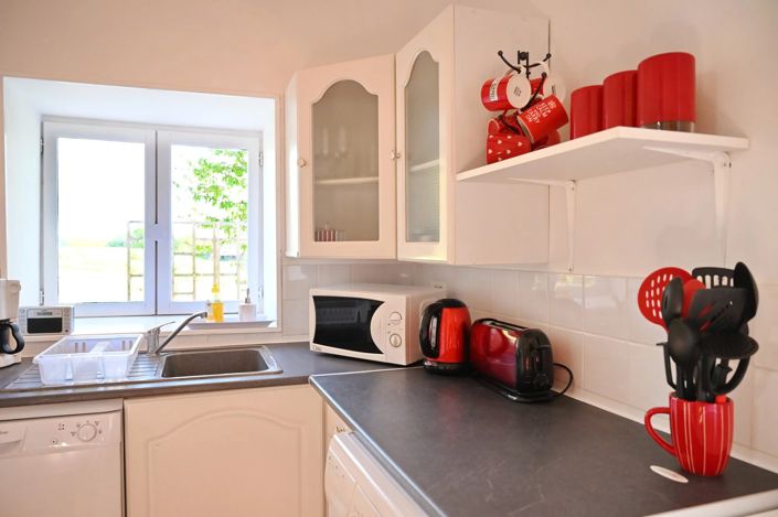 Image No.11-8 Bed House for sale