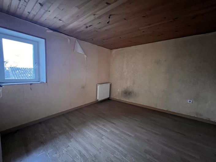 Image No.6-2 Bed House for sale