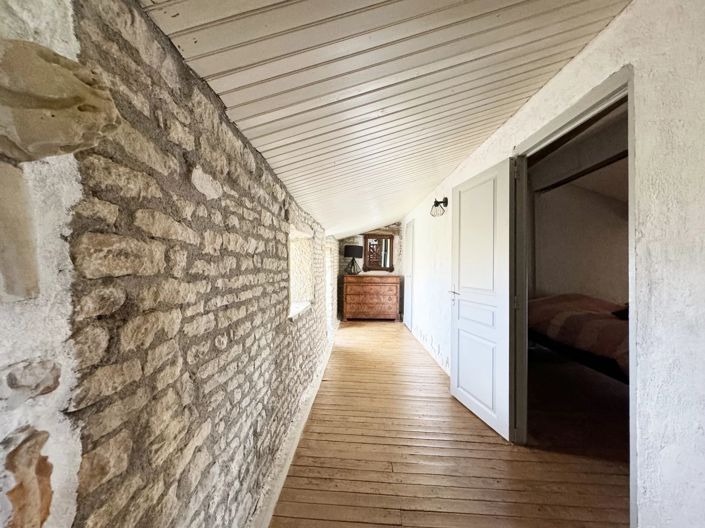 Image No.11-3 Bed House for sale