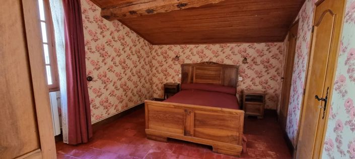 Image No.12-6 Bed House for sale