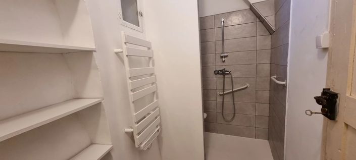 Image No.7-6 Bed House for sale