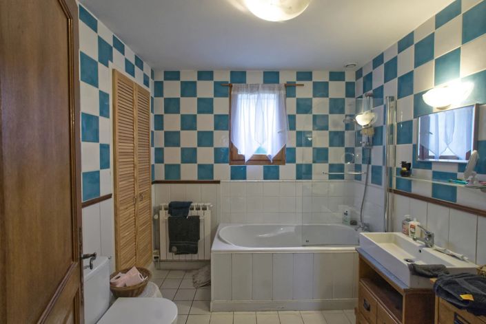 Image No.10-2 Bed House for sale