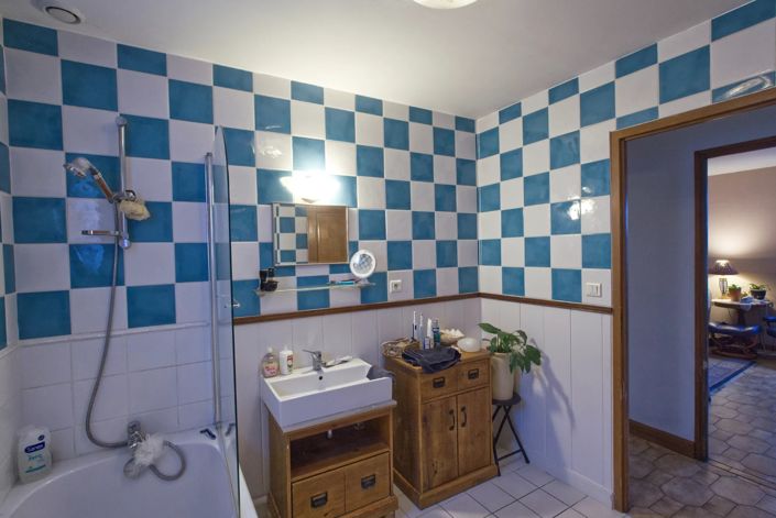 Image No.11-2 Bed House for sale