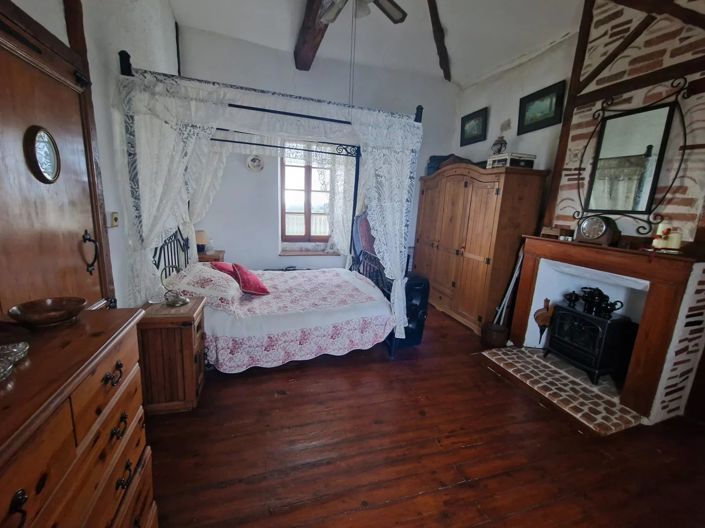 Image No.7-3 Bed Village House for sale