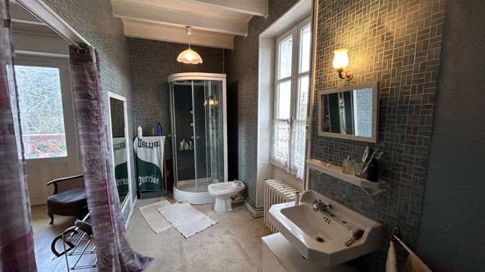 Image No.11-2 Bed House for sale