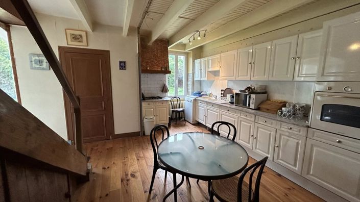 Image No.4-2 Bed House for sale