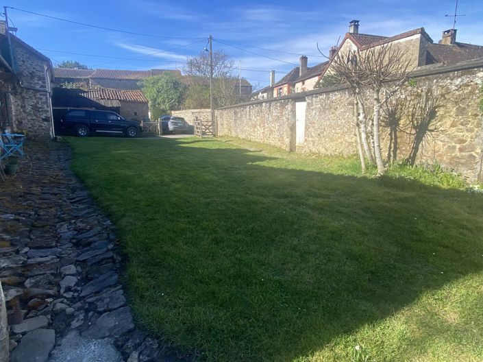 Image No.7-5 Bed Village House for sale