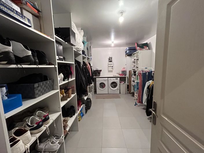 Image No.13-5 Bed House for sale