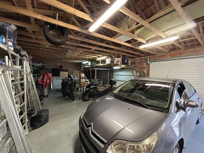 Image No.14-5 Bed House for sale