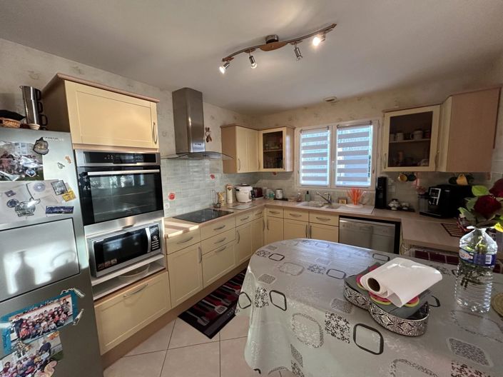 Image No.5-5 Bed House for sale