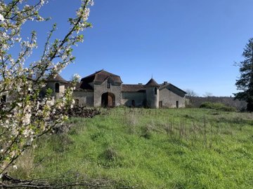 1 - Gensac, House