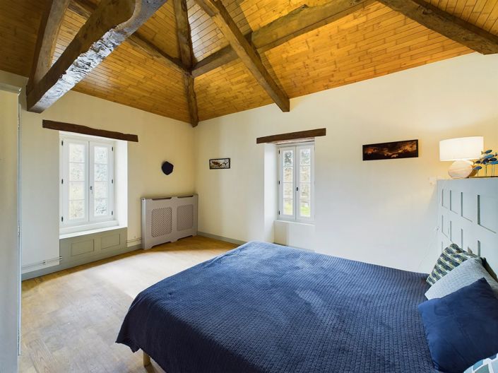 Image No.11-6 Bed House for sale