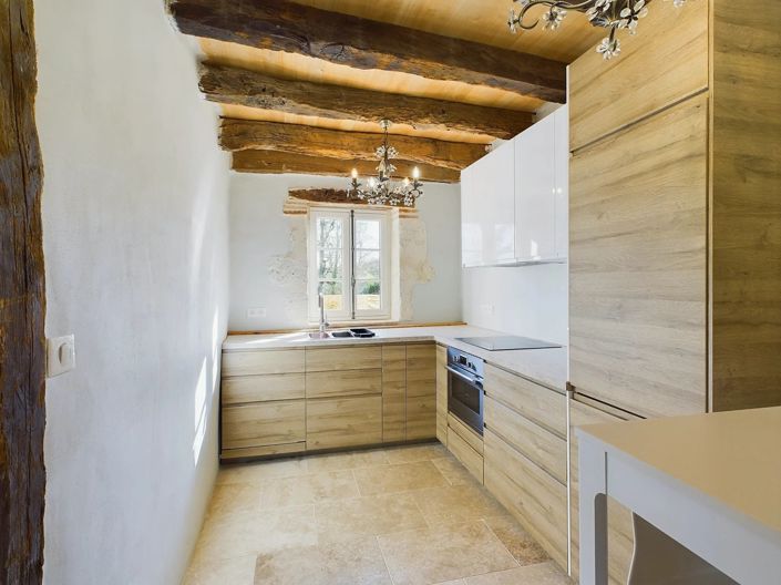 Image No.14-6 Bed House for sale