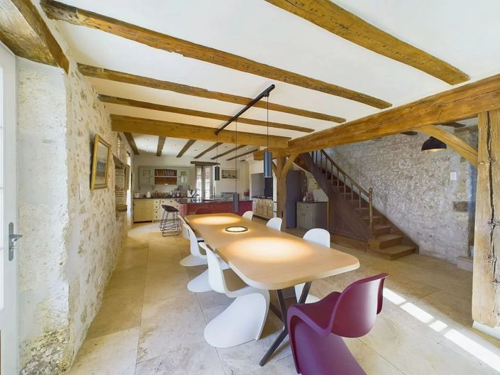 Image No.4-6 Bed House for sale