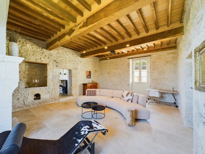 Image No.5-6 Bed House for sale