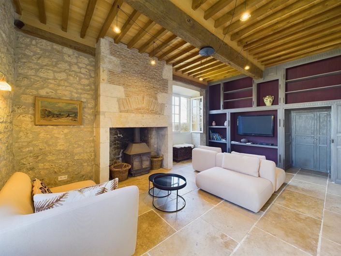 Image No.7-6 Bed House for sale