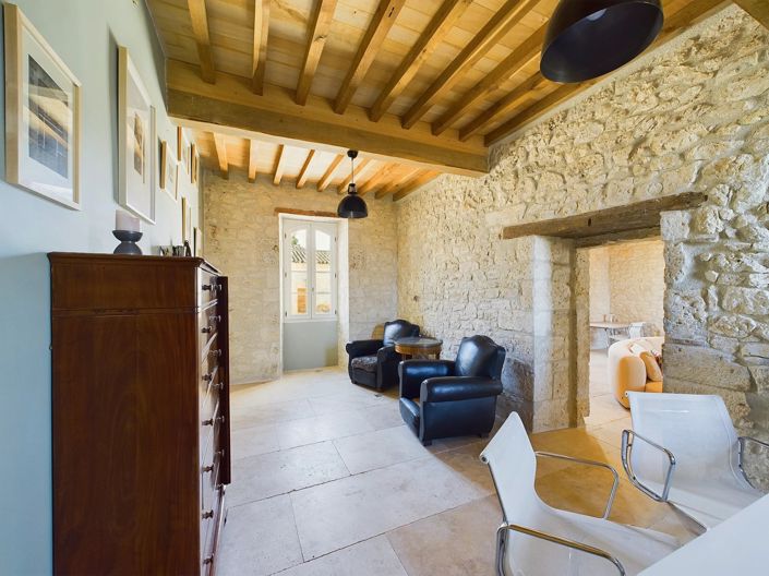 Image No.8-6 Bed House for sale