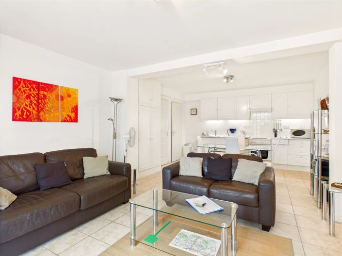 Image No.10-5 Bed House for sale