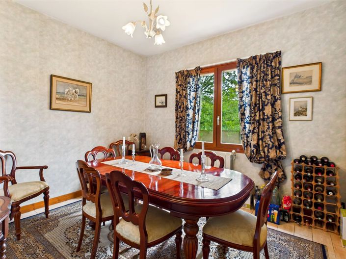 Image No.5-5 Bed House for sale