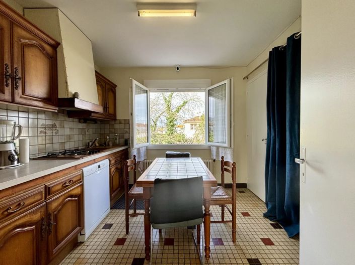 Image No.3-4 Bed House for sale