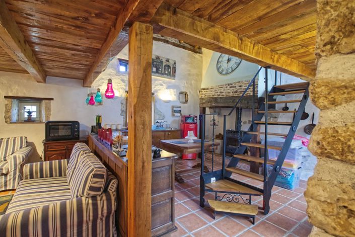 Image No.3-4 Bed House for sale