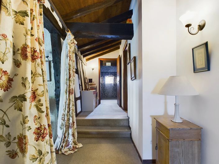 Image No.7-8 Bed House for sale