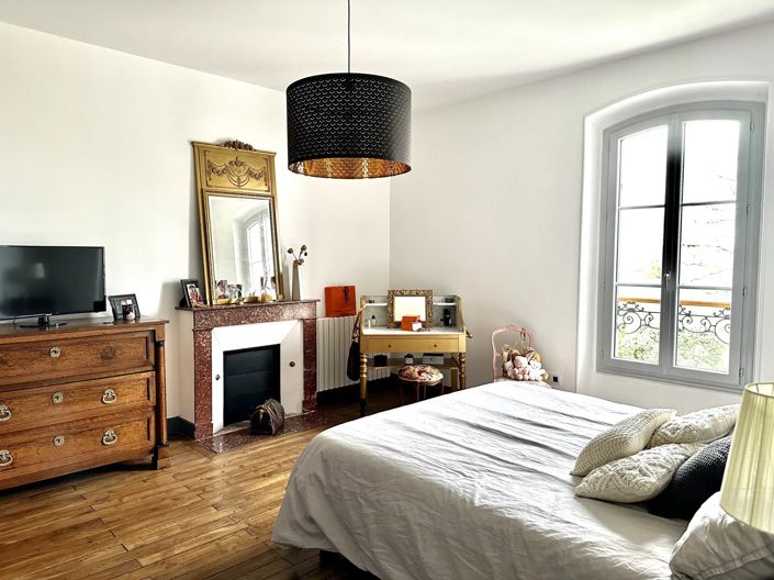 Image No.12-4 Bed House for sale