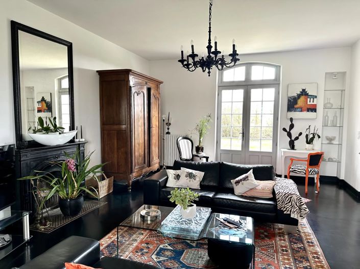 Image No.6-4 Bed House for sale