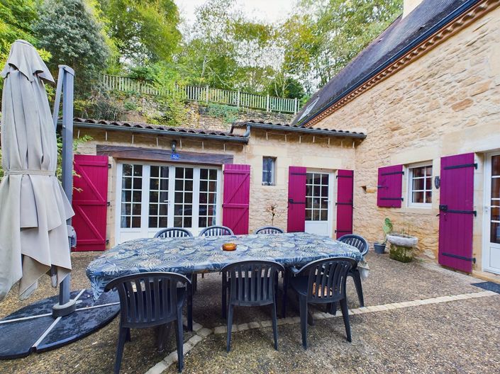 Image No.10-3 Bed Village House for sale