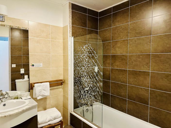 Image No.14-11 Bed House for sale