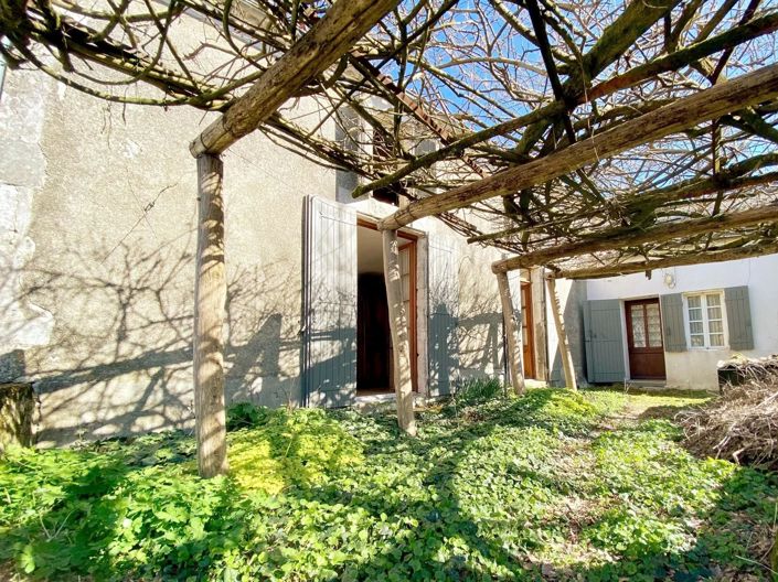 Image No.1-4 Bed Village House for sale