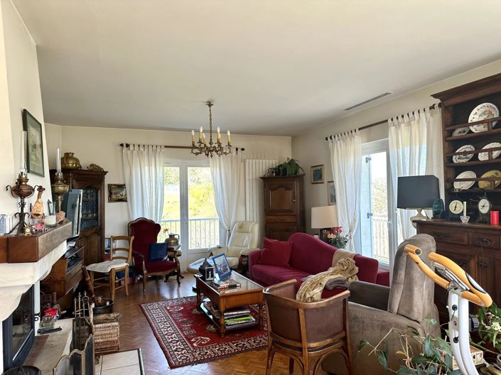 Image No.8-4 Bed House for sale