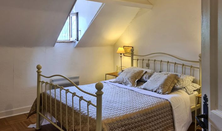 Image No.7-4 Bed Village House for sale