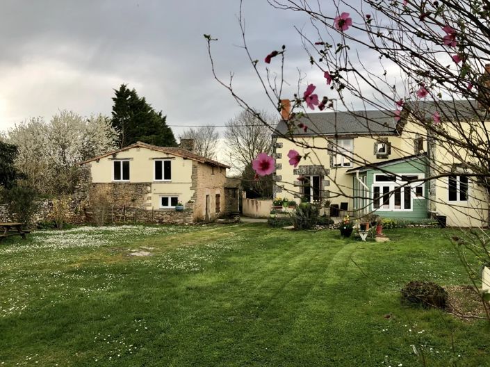 Image No.1-3 Bed House for sale