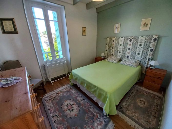 Image No.8-4 Bed House for sale