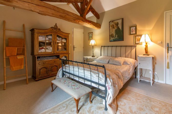 Image No.13-6 Bed House for sale