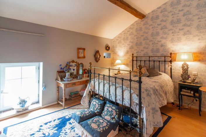 Image No.14-6 Bed House for sale