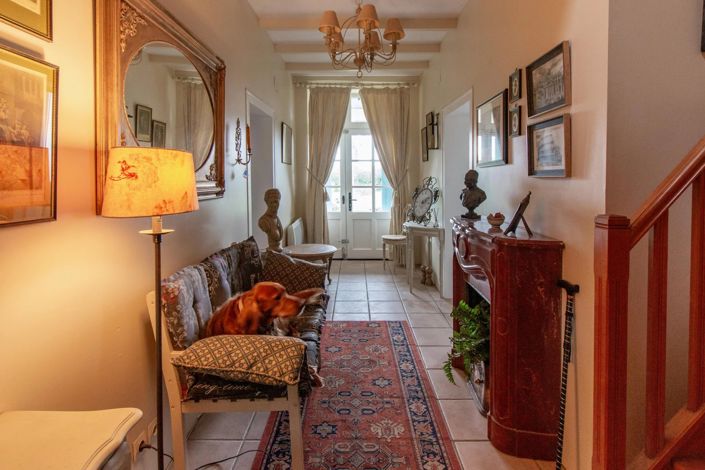 Image No.6-6 Bed House for sale